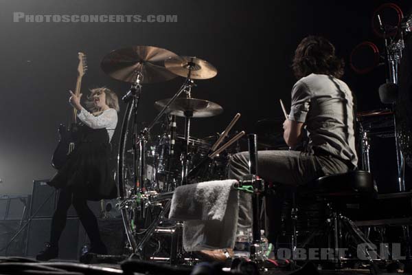 THE JOY FORMIDABLE - 2013-02-20 - PARIS - Zenith - Rhiannon Bryan - Matt Thomas